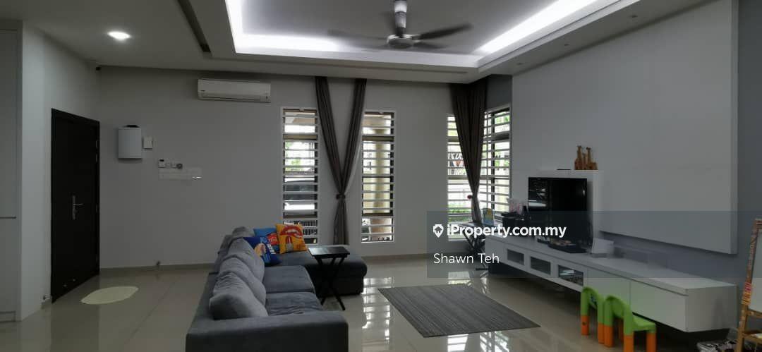Semi-D house for Sale