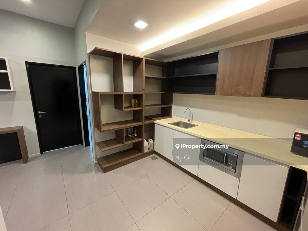 Fully furnished 4 bedroom unit with ready tenants