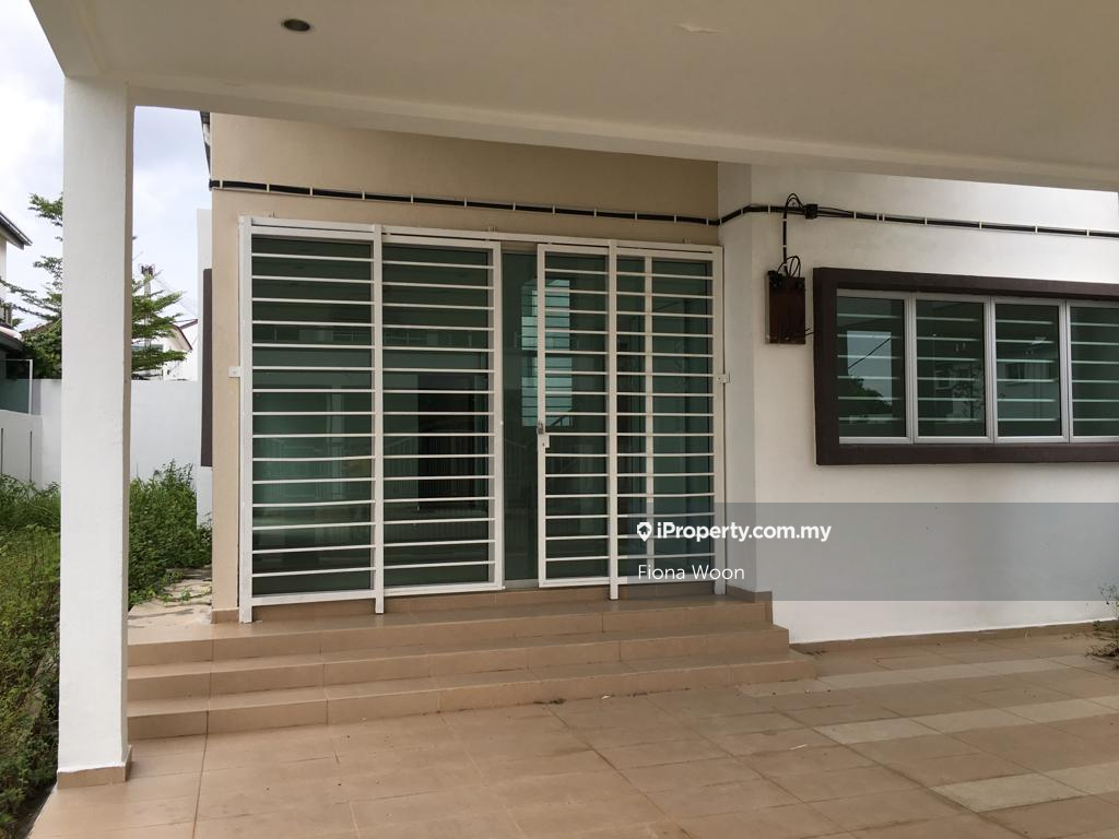 Semi-D house for Sale