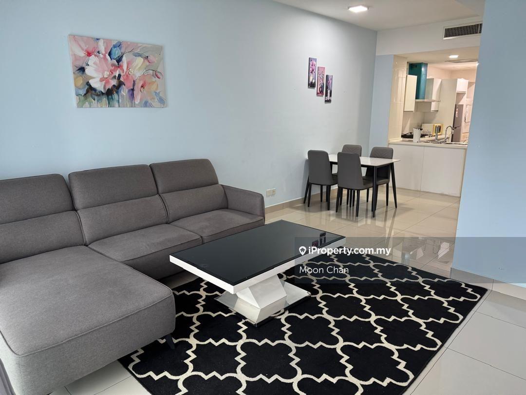 3 Car Parks! 5.44% High Rental Yield! Nice View, Quality furniture