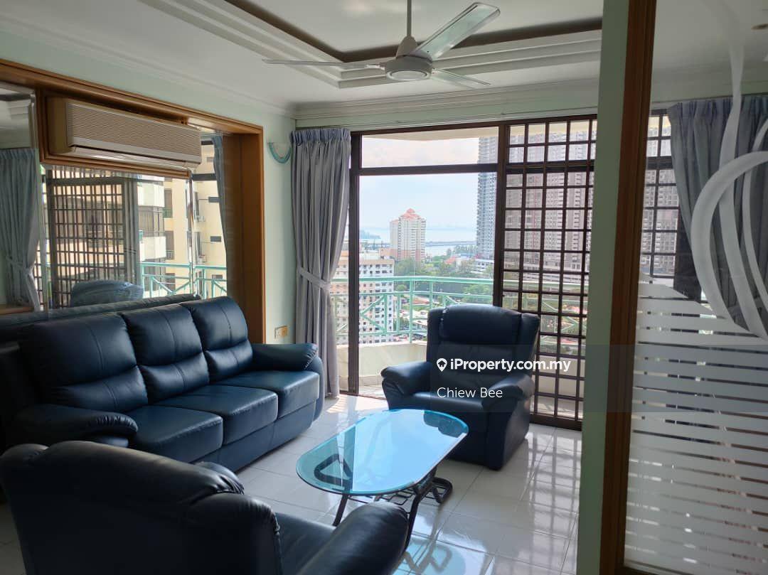 Well-Maintained Fully Furnished & Renovated 1200sf Unit Pool View