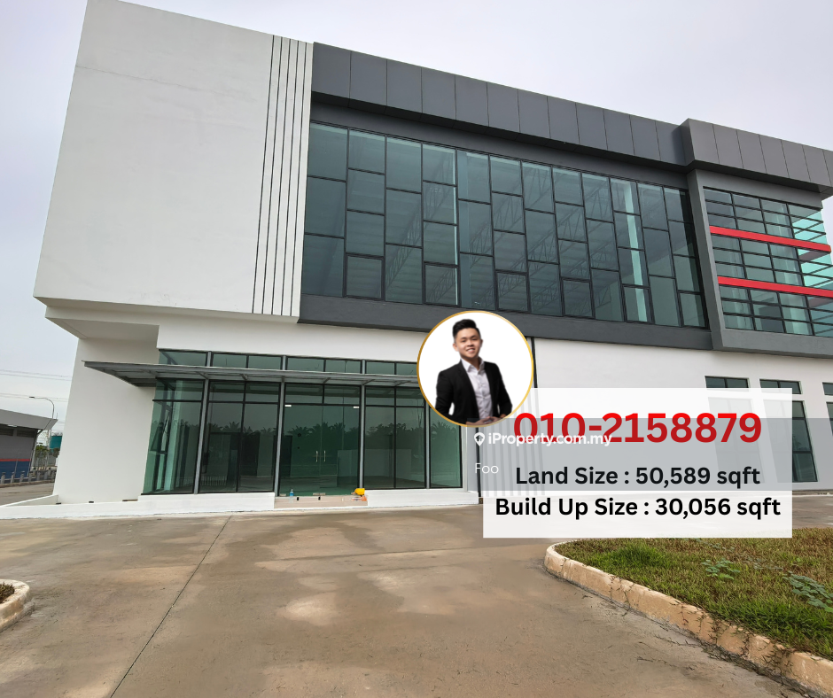 Detached Factory with Dock Leveller Banting Compass For Rent