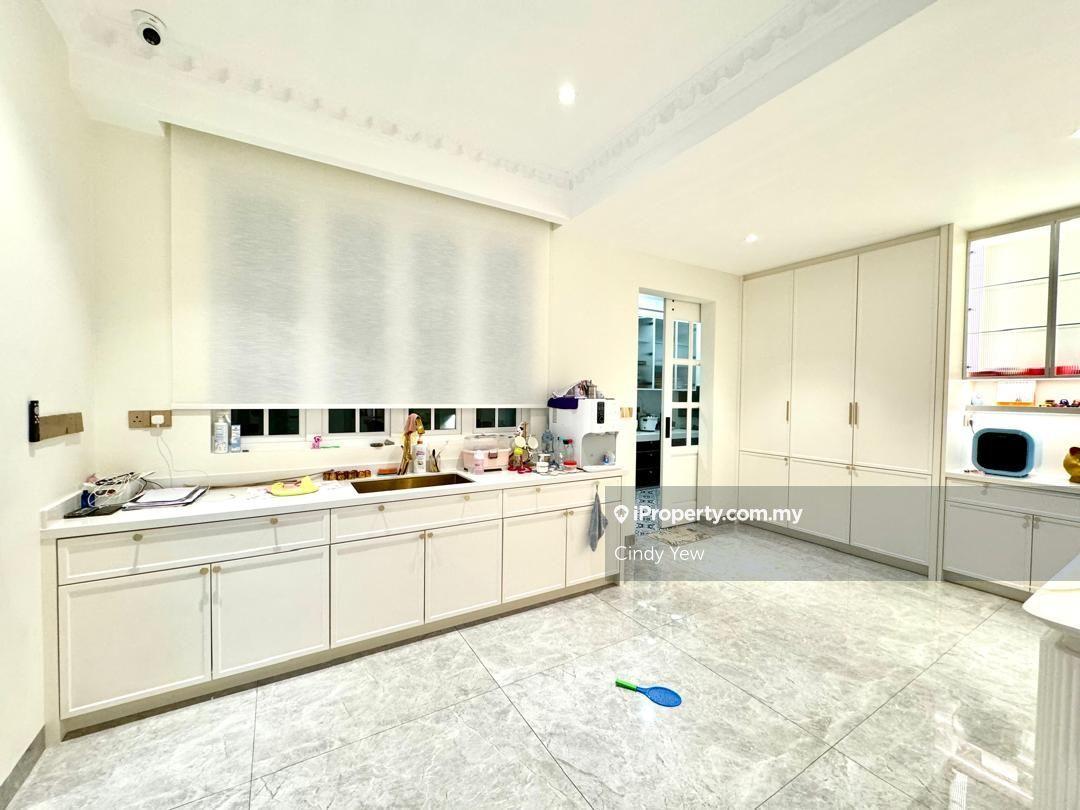 Puchong Renovated Semi Detached house for sale