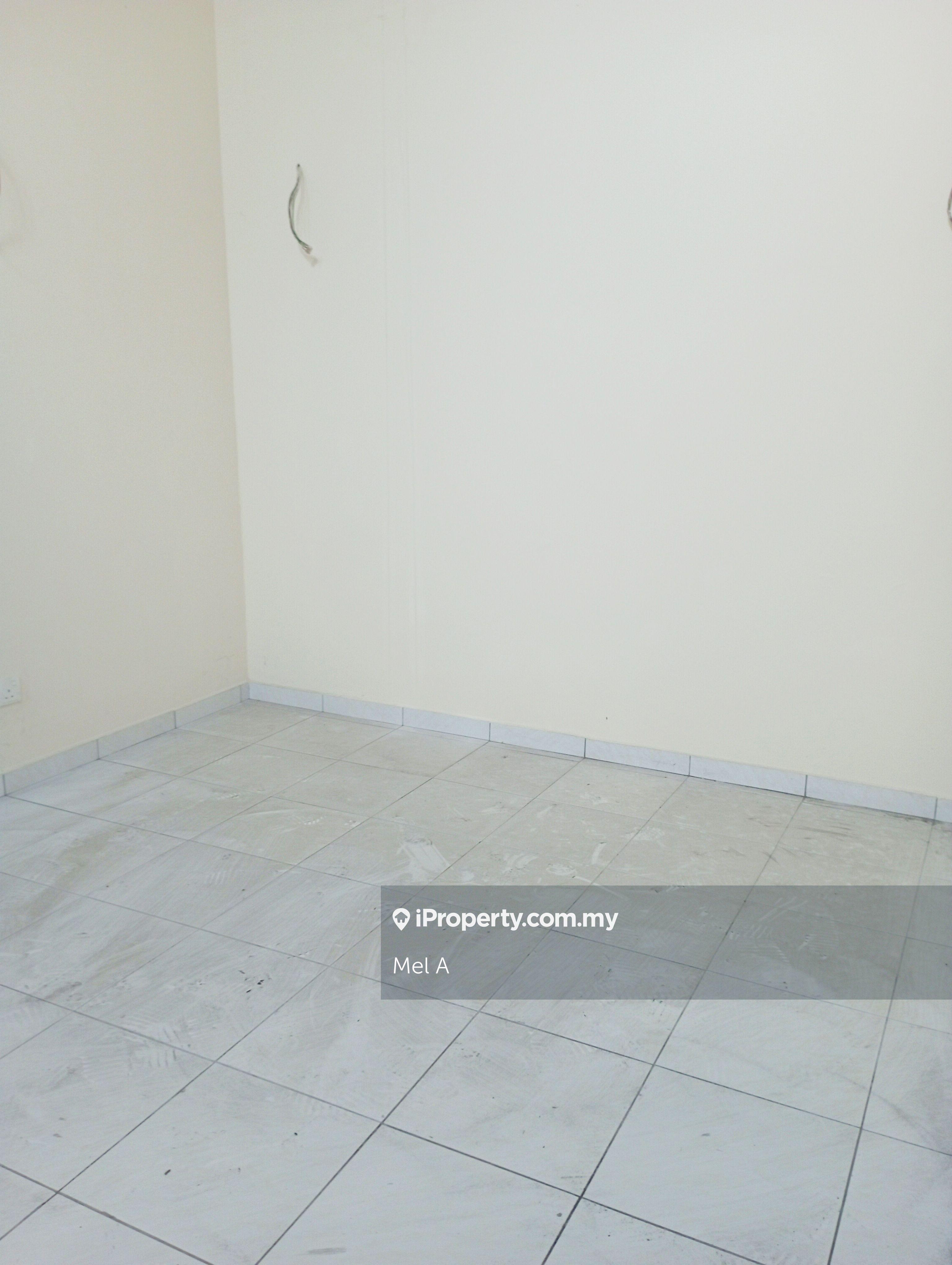 Laman Delfina, Nilai Impian House for Sale