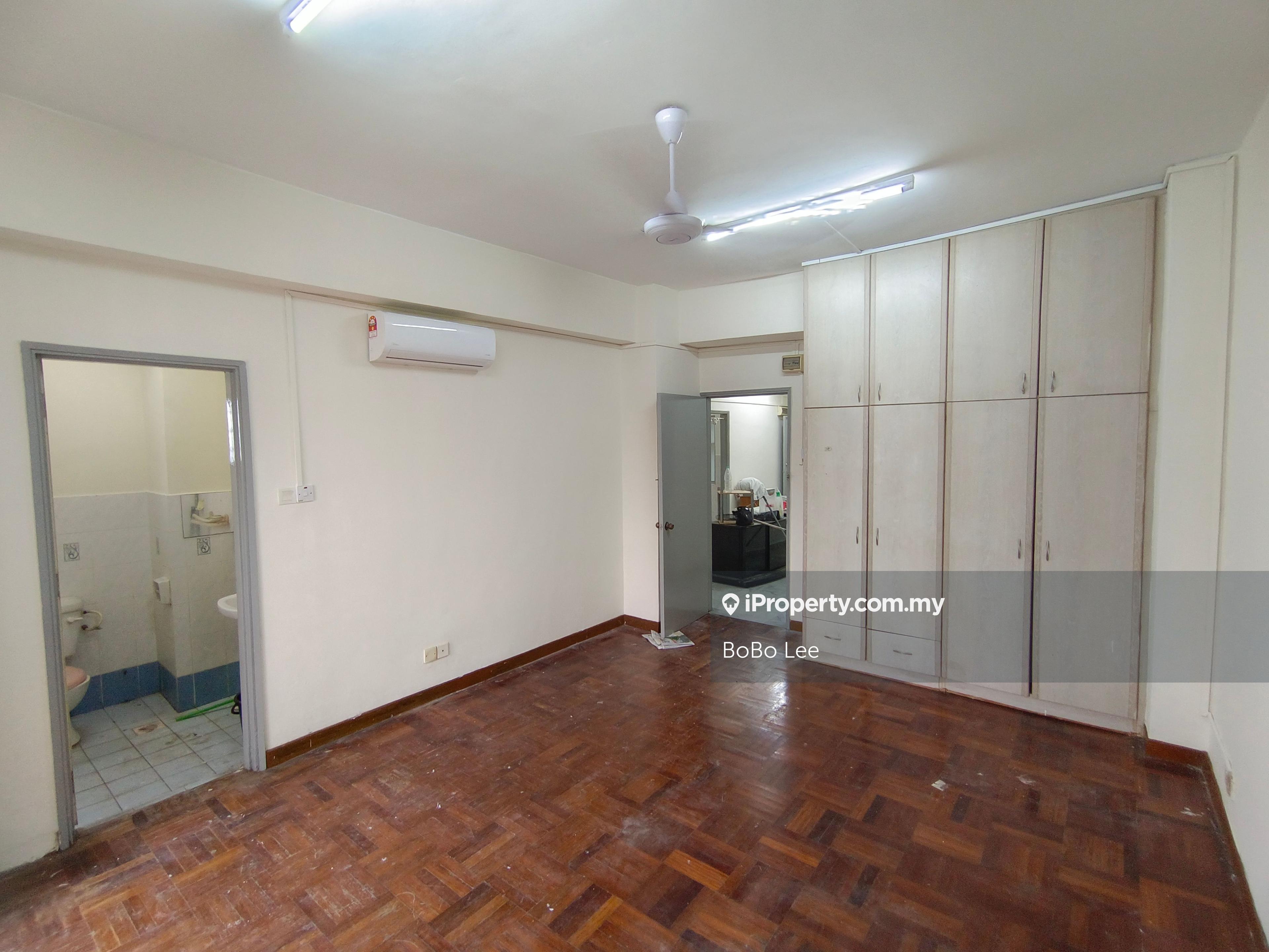 Sunway Ridzuan Condo Partial Furnished For Rent