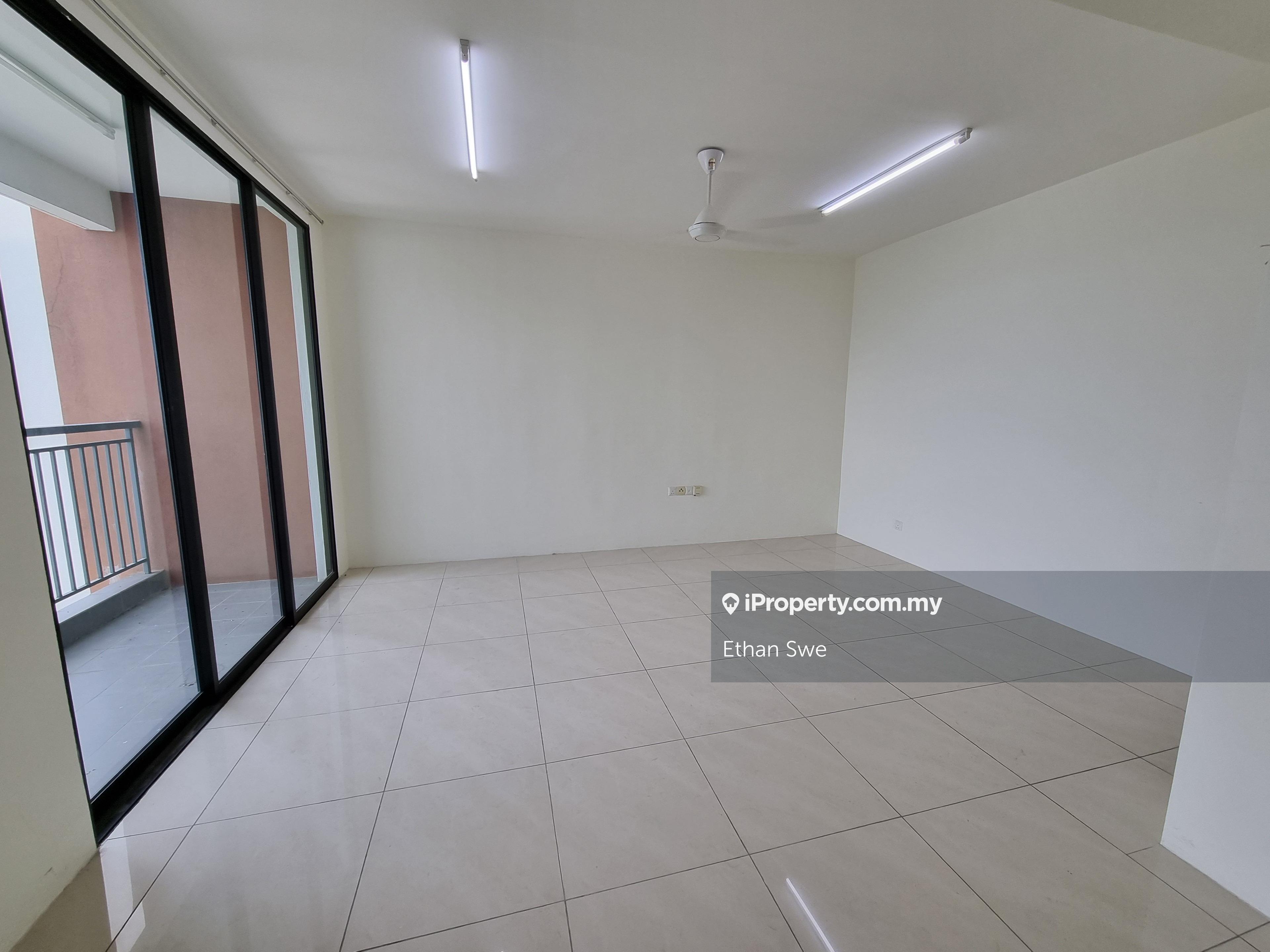 Freehold High Floor Basic Unit, Low Density Within Living Conveniences
