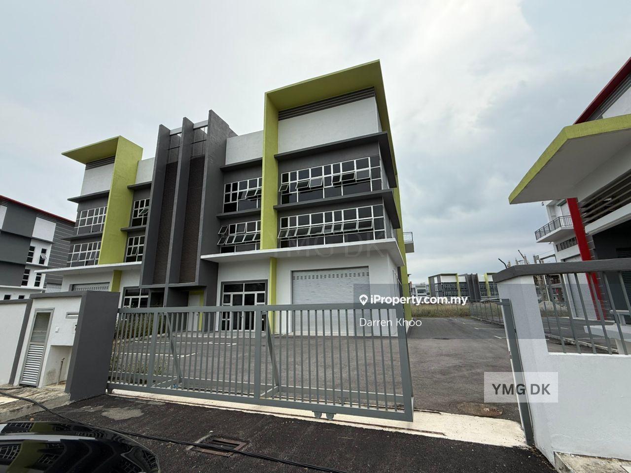 Brand New 3 Storey Semi d factory , taman putra perdana puchong