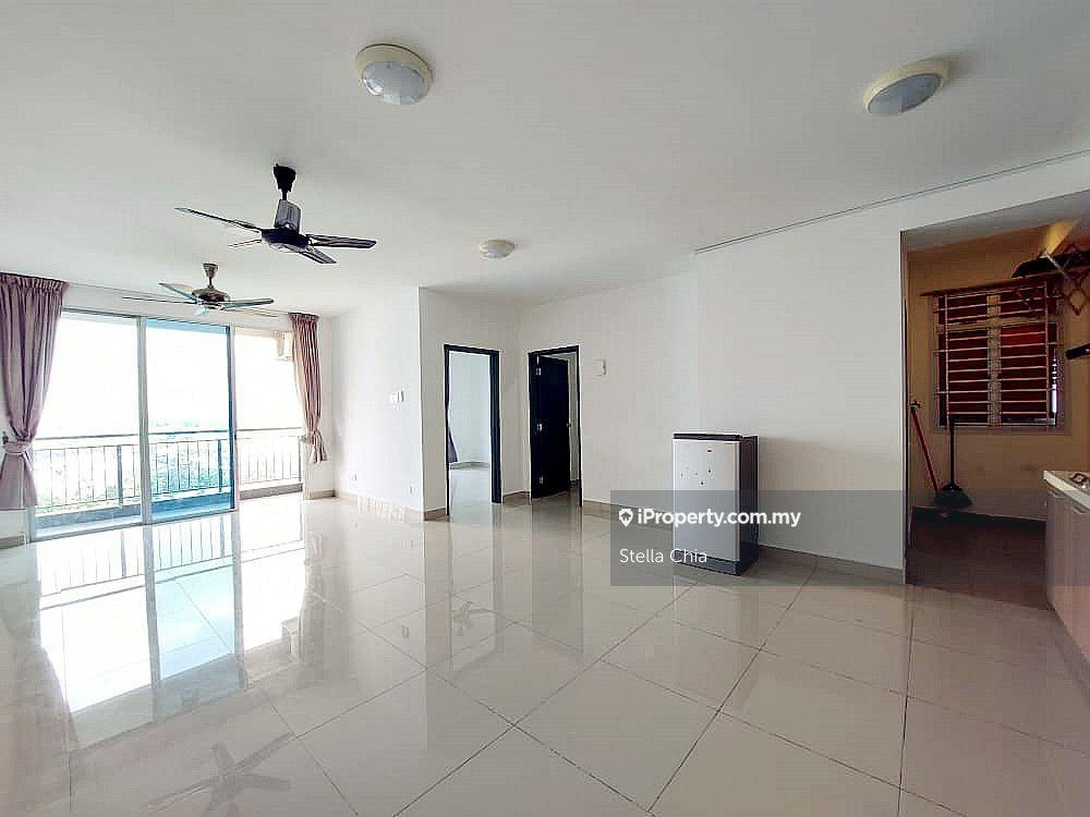 2 Beds 2 Bath/High Floor/ Partly Furnished/Well Keep Condition/Unblock