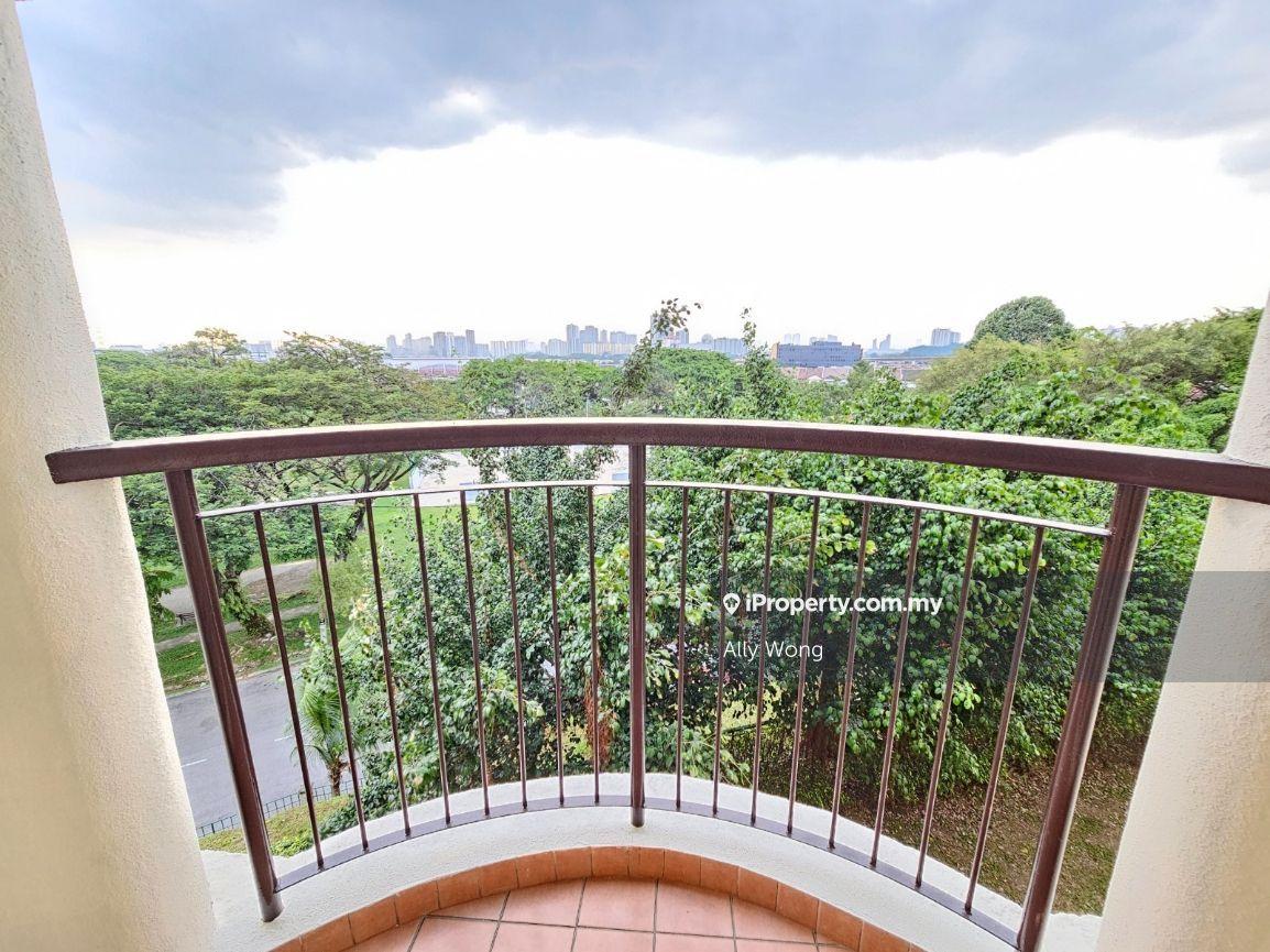 Well maintained partial fitted unit