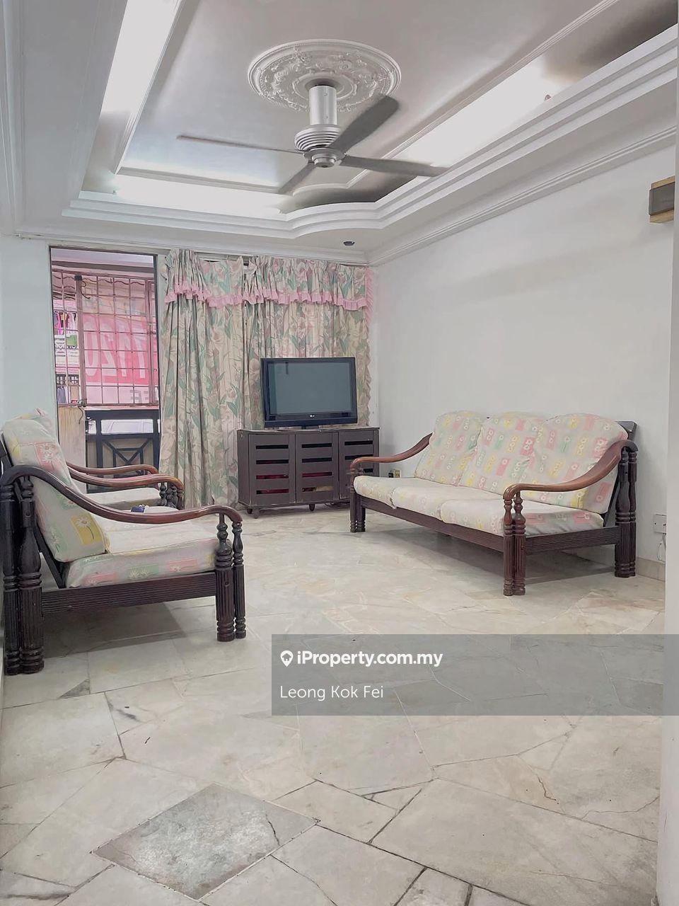 Situated in a convenient location, close to all local amenities