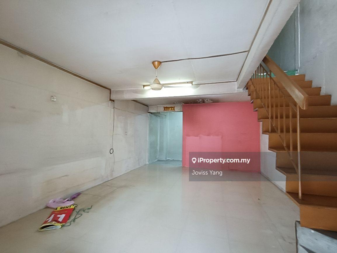 Taming Sari/Taming Jaya/Seri Kembangan/Low Cost Double Storey For Sale