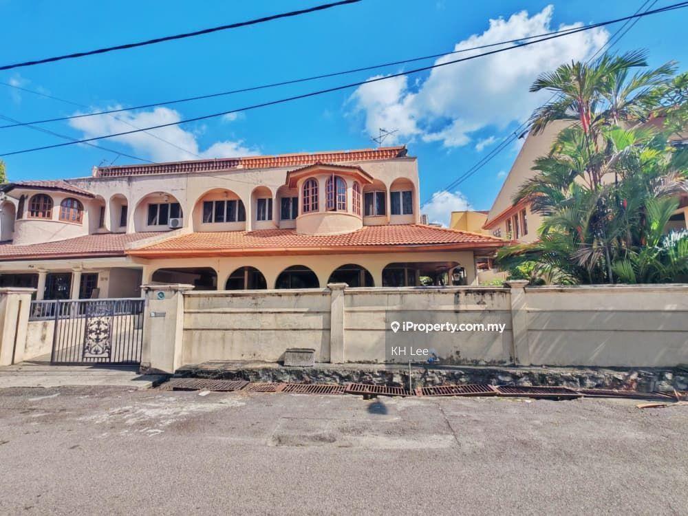 Ttdi timeless semi-d house for sales at rm3.2m in gated guarded area