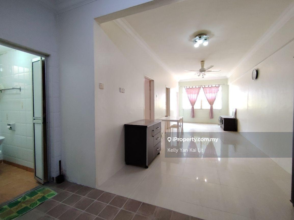 Pangsapuri Segar Perdana 764sf 3 Room 2 Bathroom next to Econsave shop