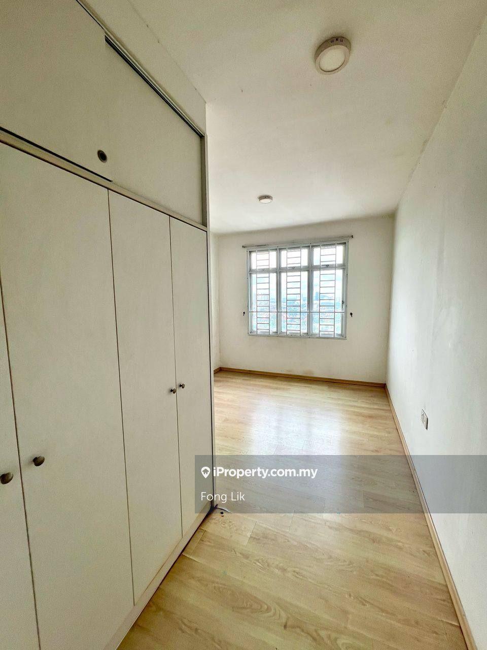 Larkin Heights @ Larkin 3 Bed 2 Bath
