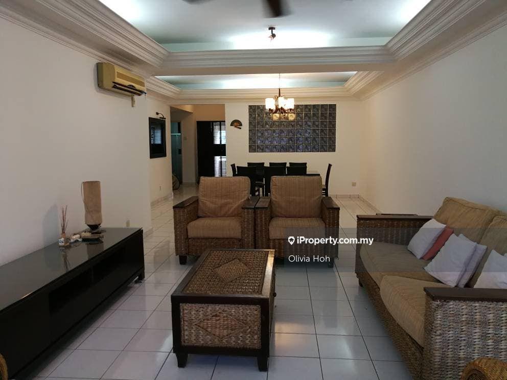 Furnished unit for rent at Maxwell Towers