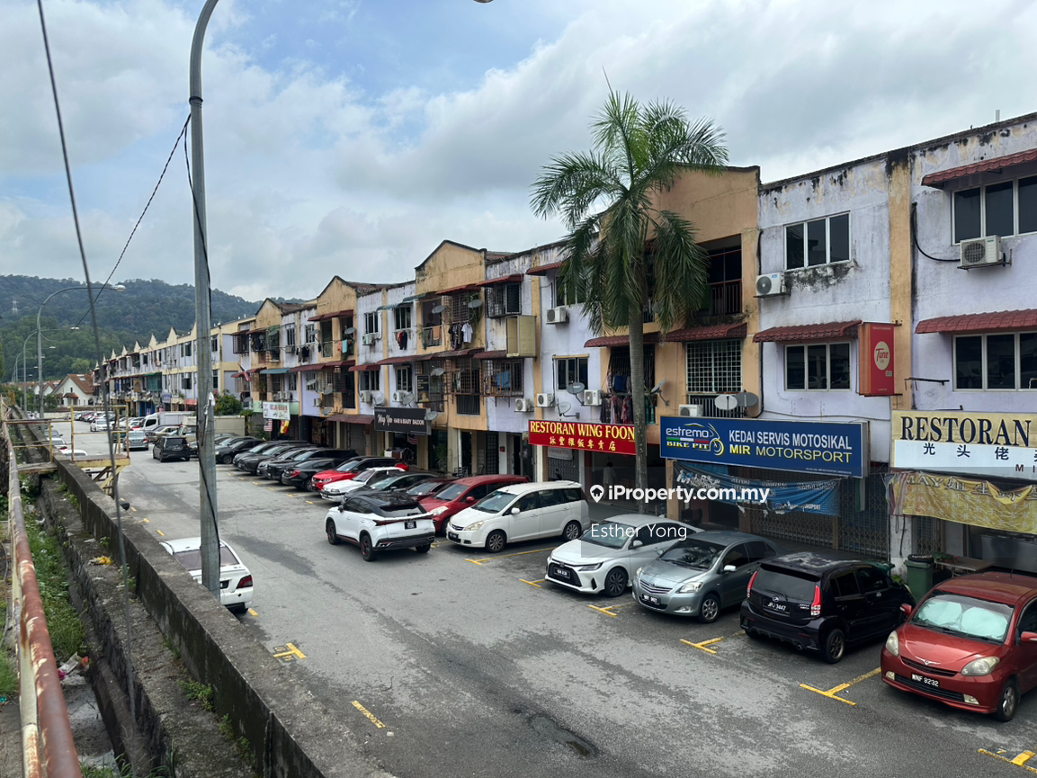 Shop apartment in level 1 is available for Sale now !