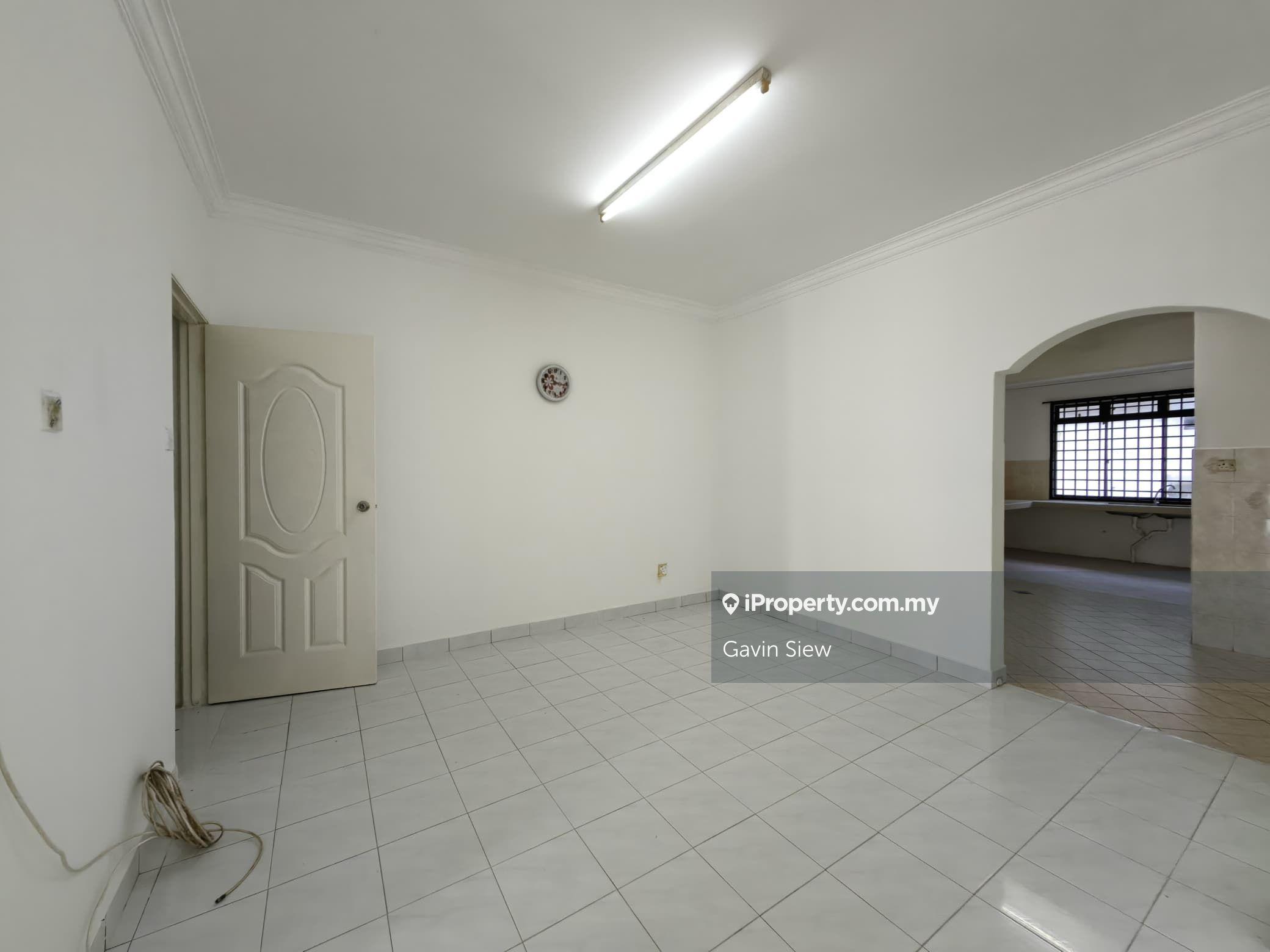 Jalan Gunung @ Bandar Seri Alam 1.5 Storey Terrace for Sale
