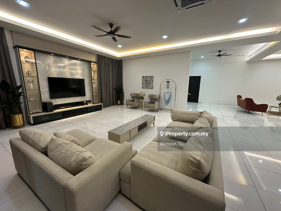 9bedroom, 3 Storey Bangalow with Roof garden, Renovated 