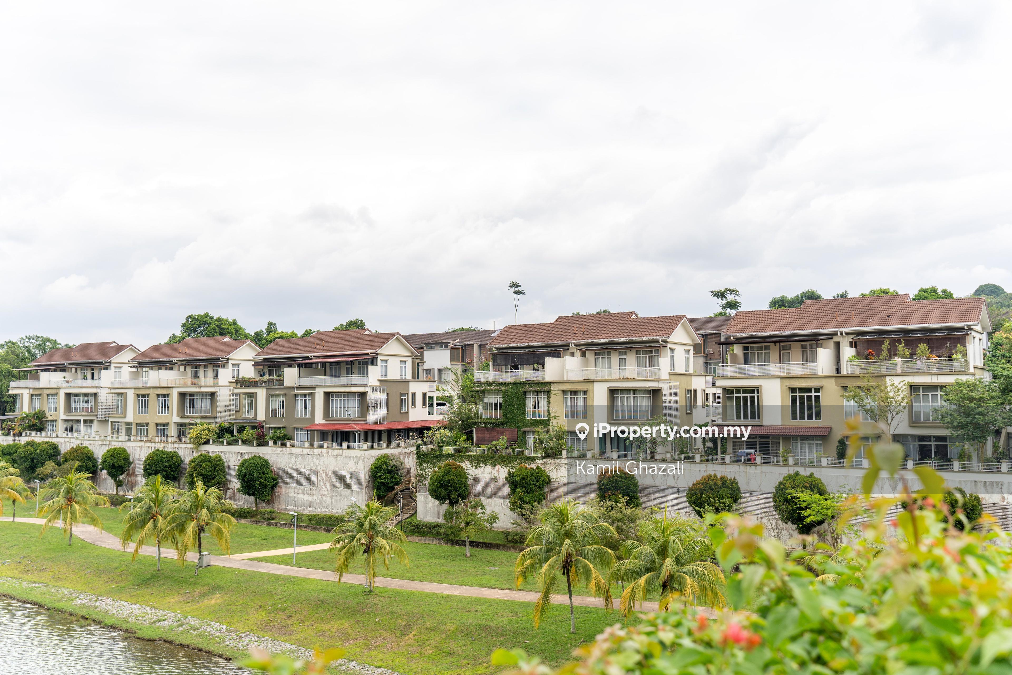 2.5 Storey Semi D Lake View with Privacy @ Presint 16, Putrajaya