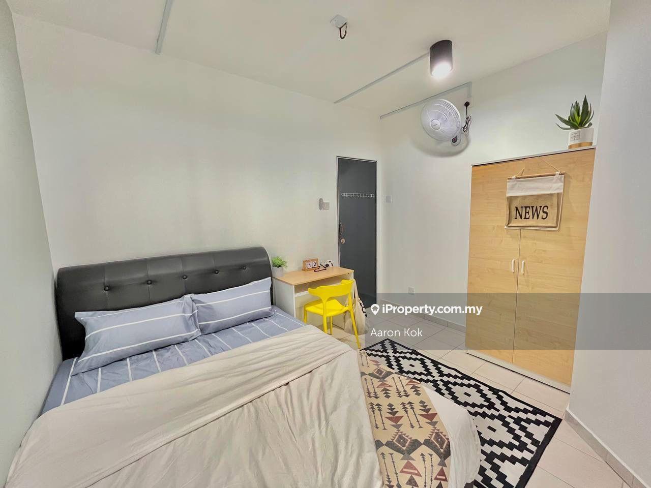 Hot unit near sunway velocity mall, sunway medical center, aeon, LRT