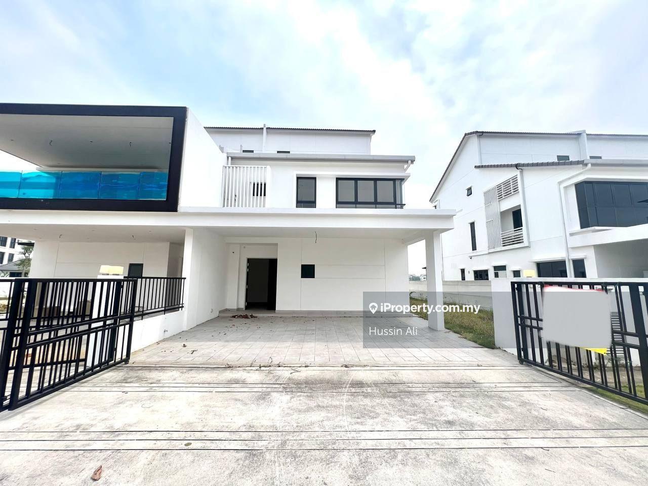 Lake View, Spacious, 2.5 Storey Semi-D, Sejati Lakeside, Cyberjaya