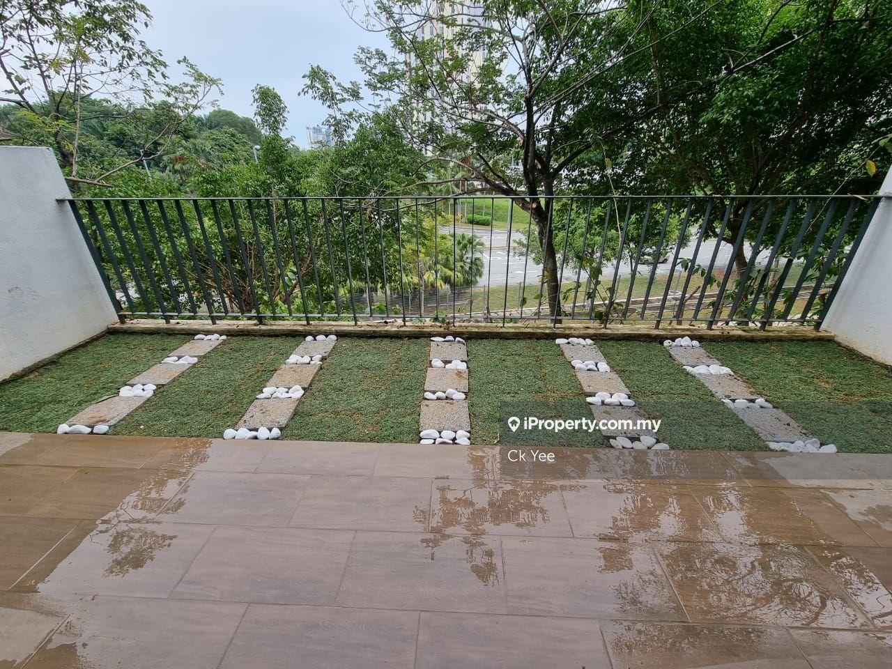 3 Storey Landed Intermediate,Cristal Serin Residence
