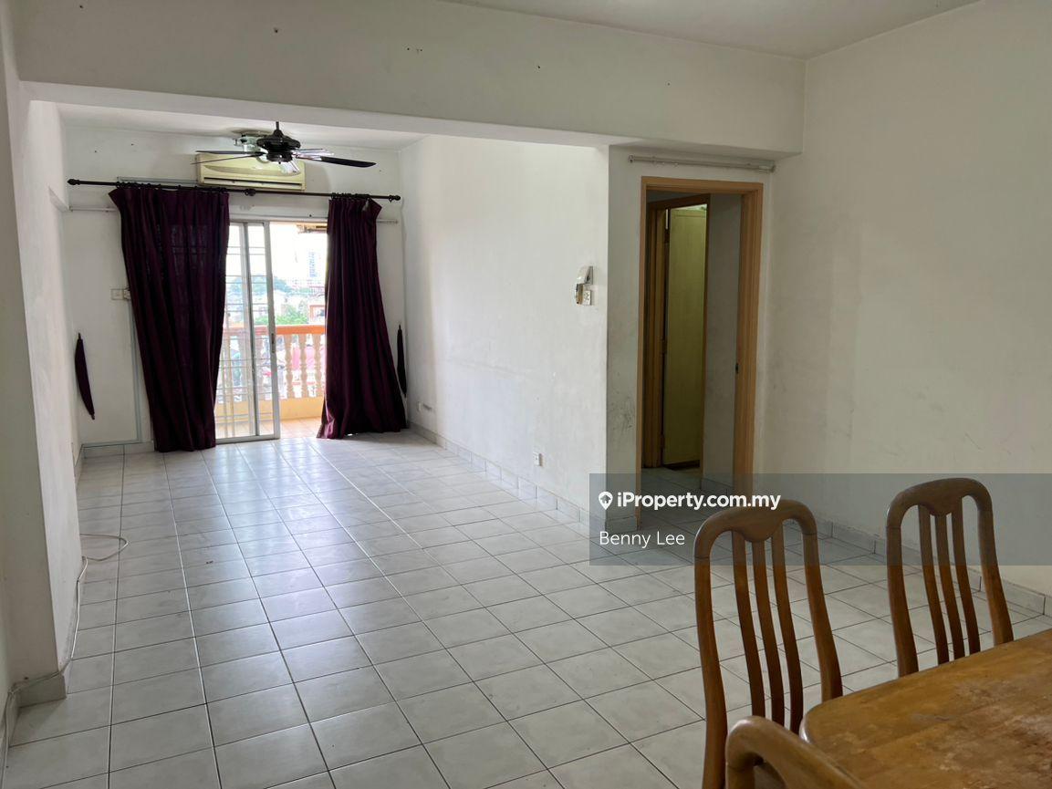 3 bedrooms in Sri Cempaka