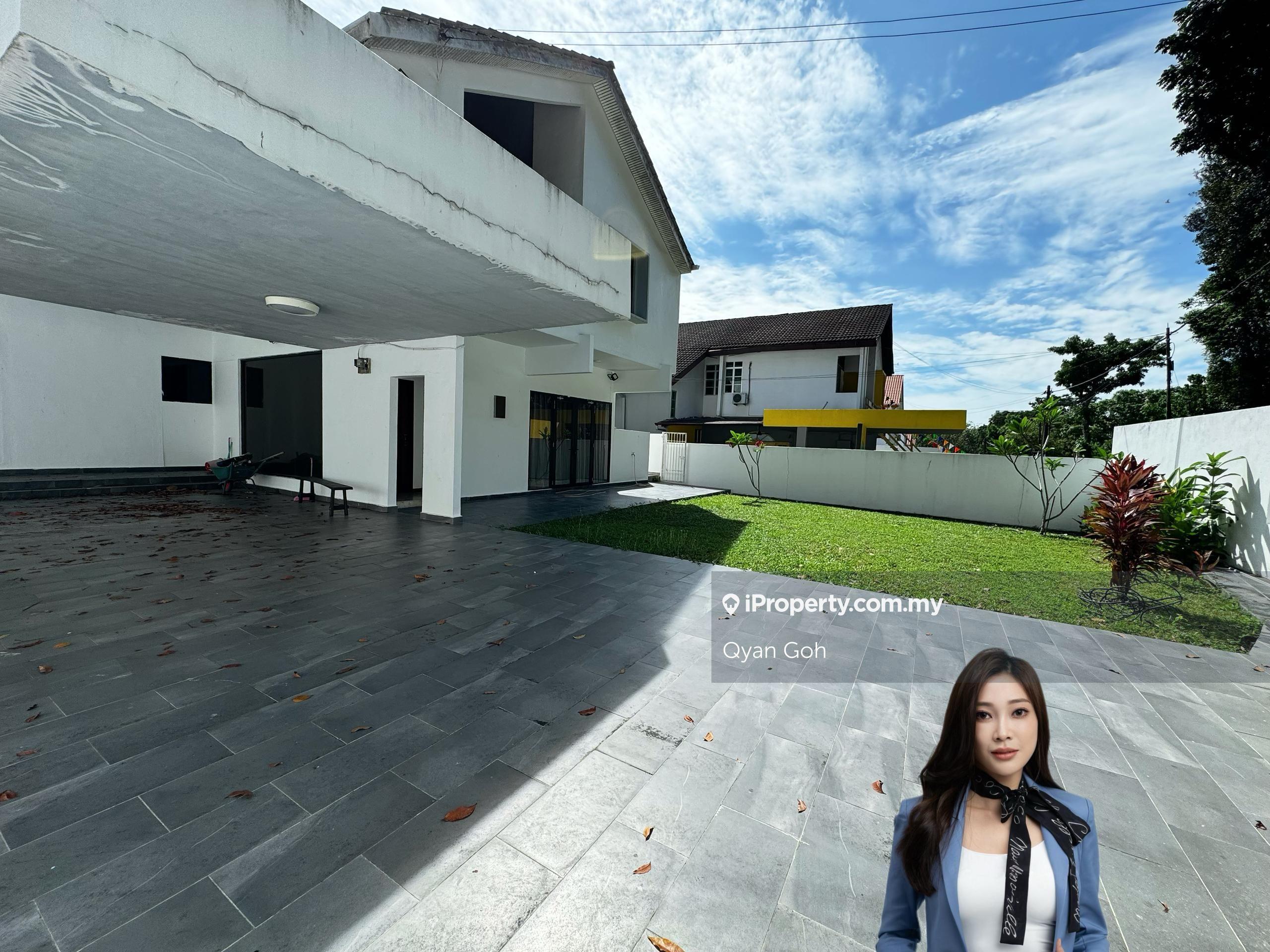 Corner Minden Height Bungalow- Big car porch 10 cars-2 Sty- Gelugor