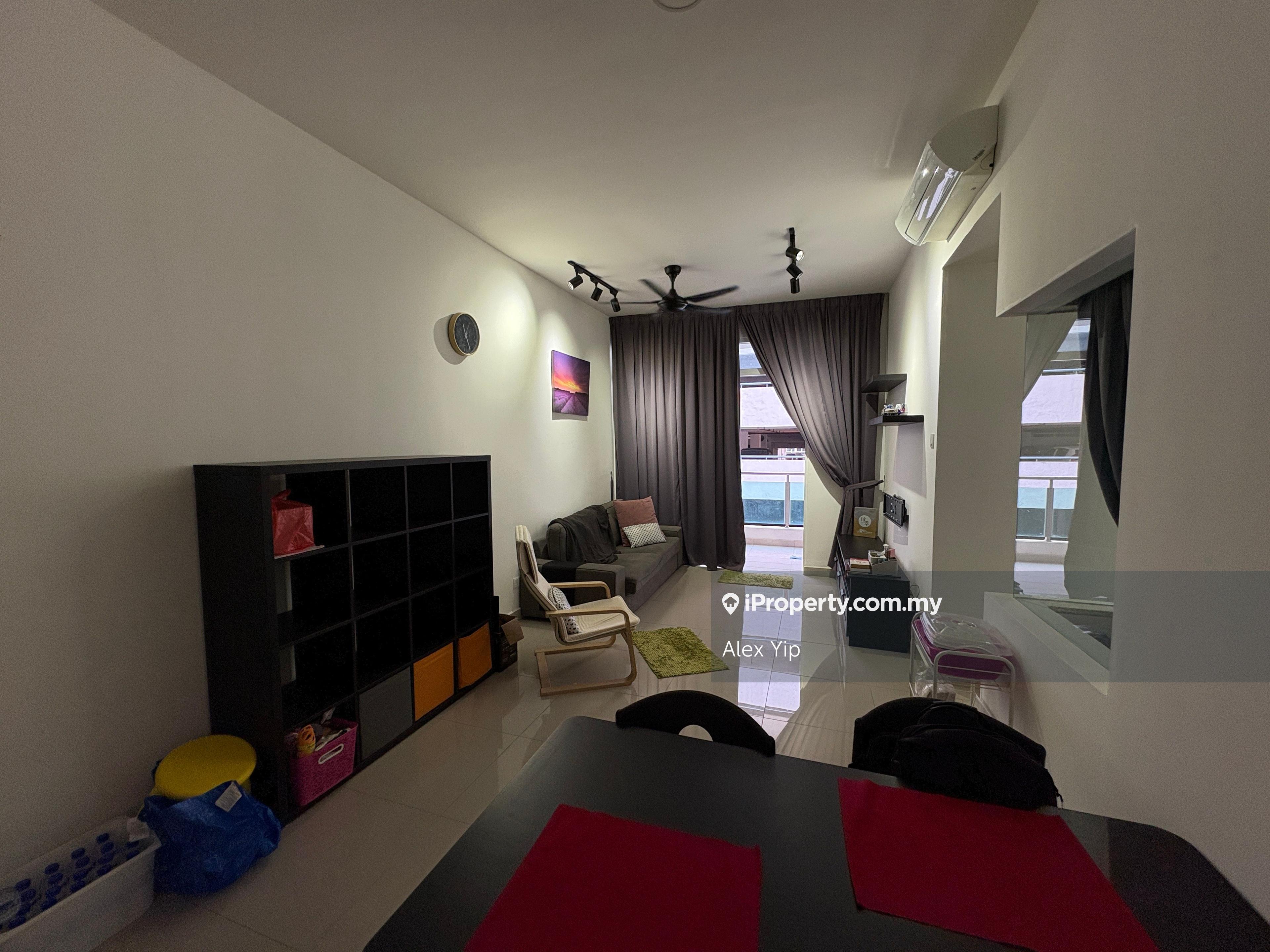 I-Residence @ I-City, High Floor , Good View with Balcony - 2 Car Park