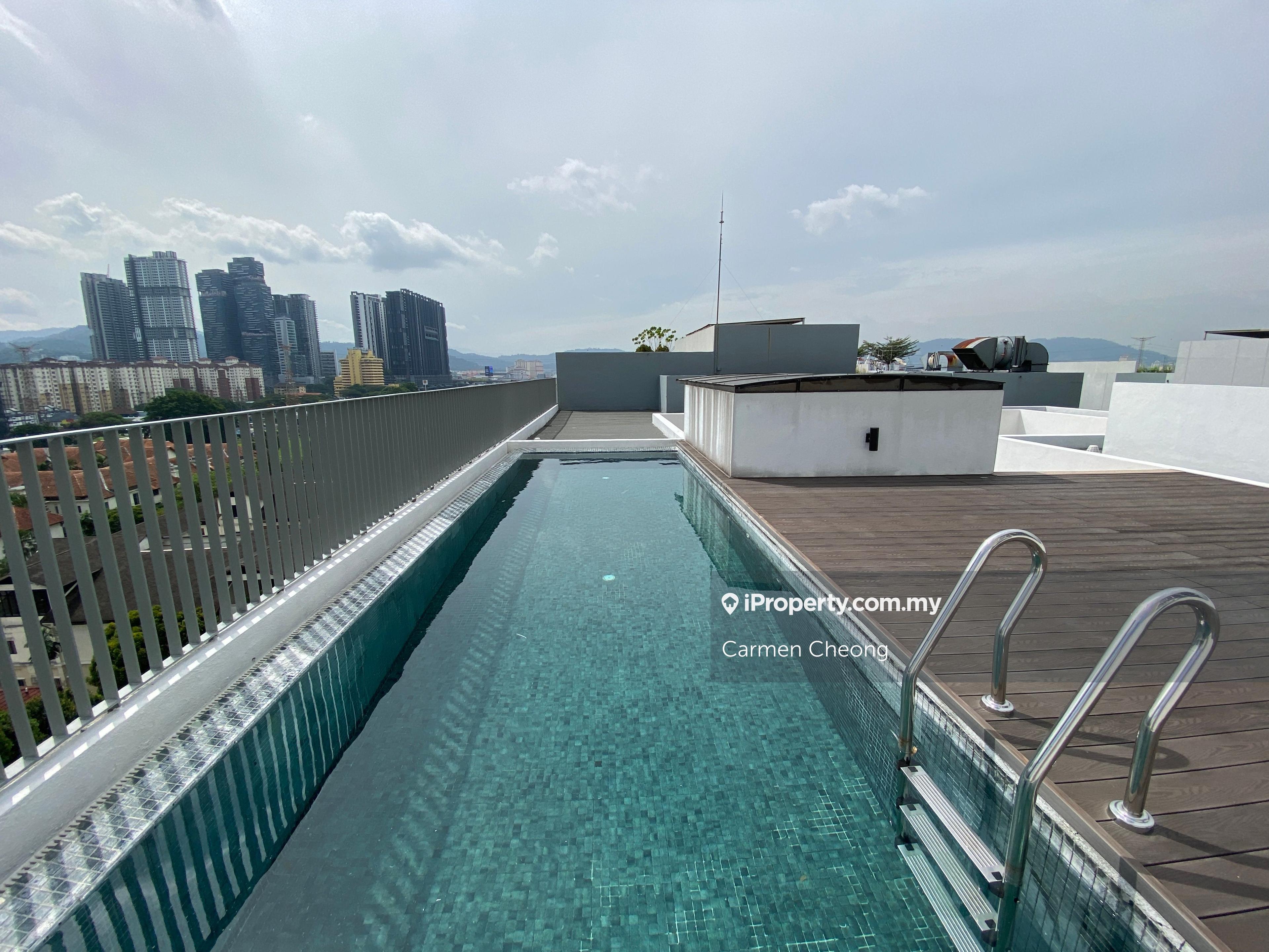 Penthouse with Private Pool For Sale