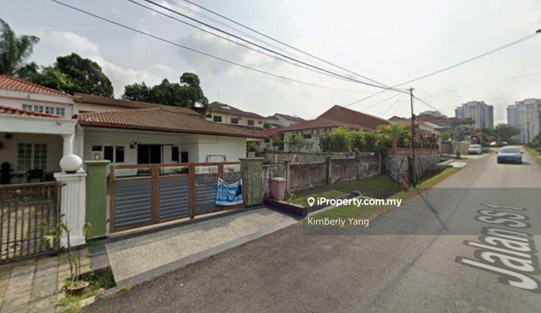 Semi D House For Sale - Ample Land For Extension To Build Dream Home