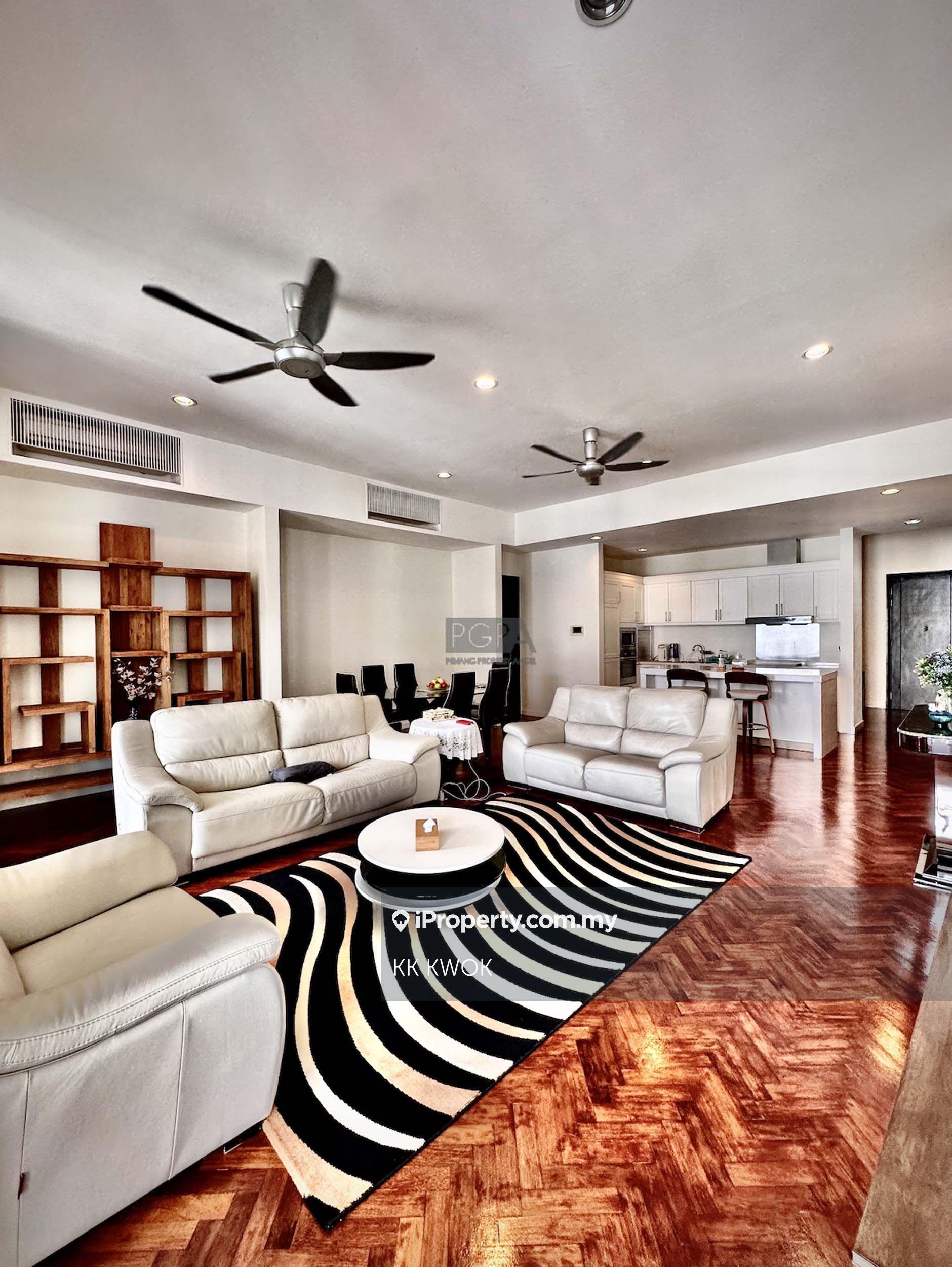 Two plus One Bedroom Seaview Condominium, High Floor and Seaview.