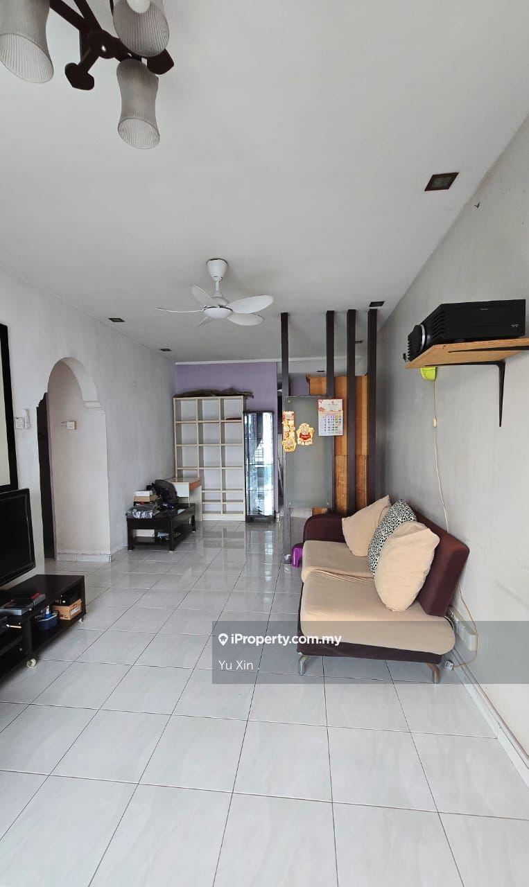 Sri Akasia/Fully Furnish/Corner unit/2 Carpark/High Floor