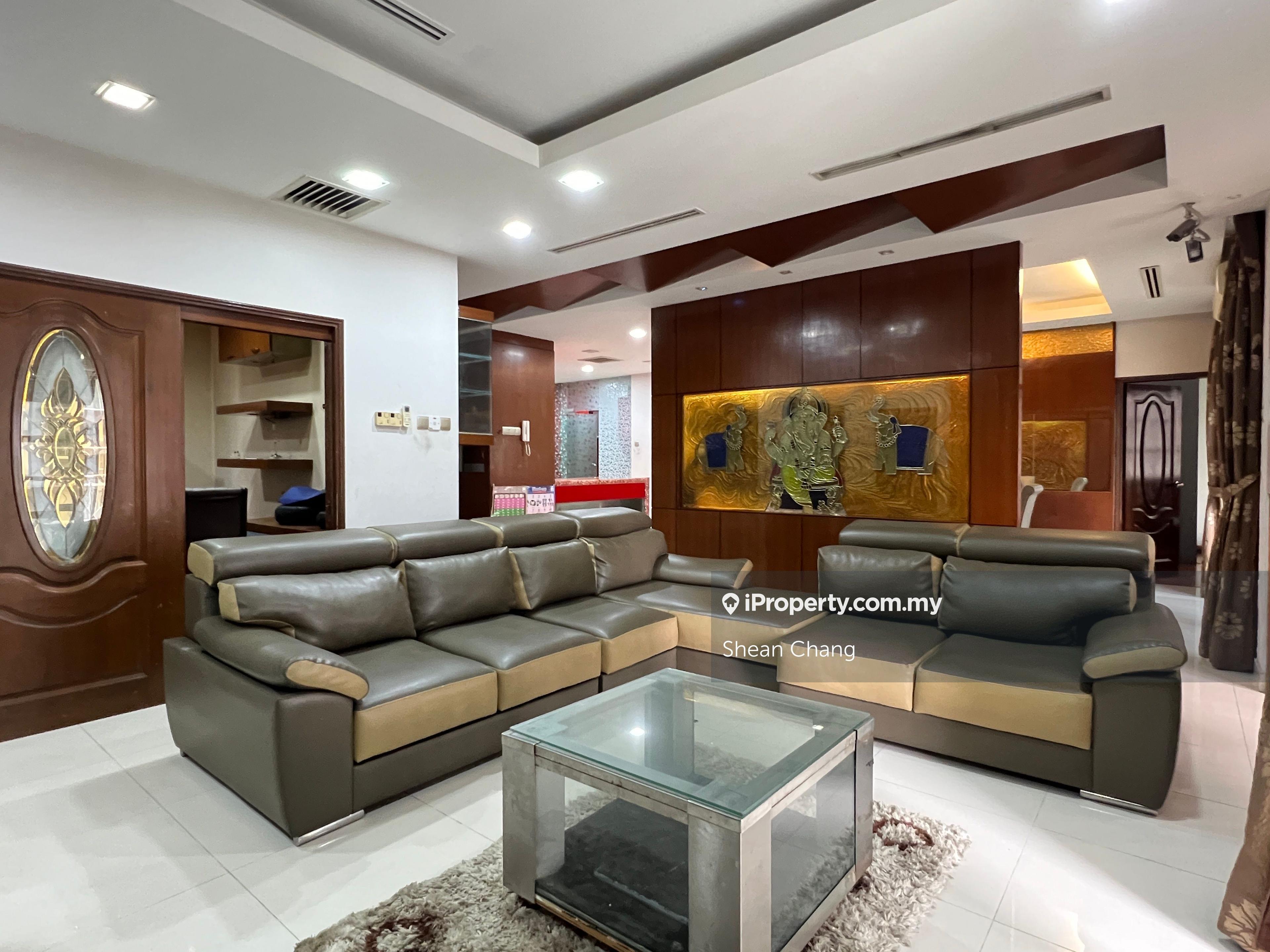 Big spacious layout in Laman Suria
