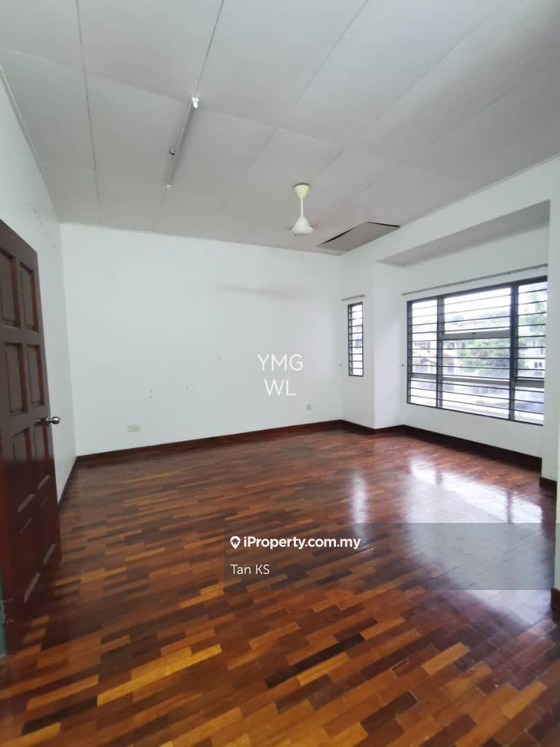 Botanic Angsana 2 storey house for Rent ( No facing House )