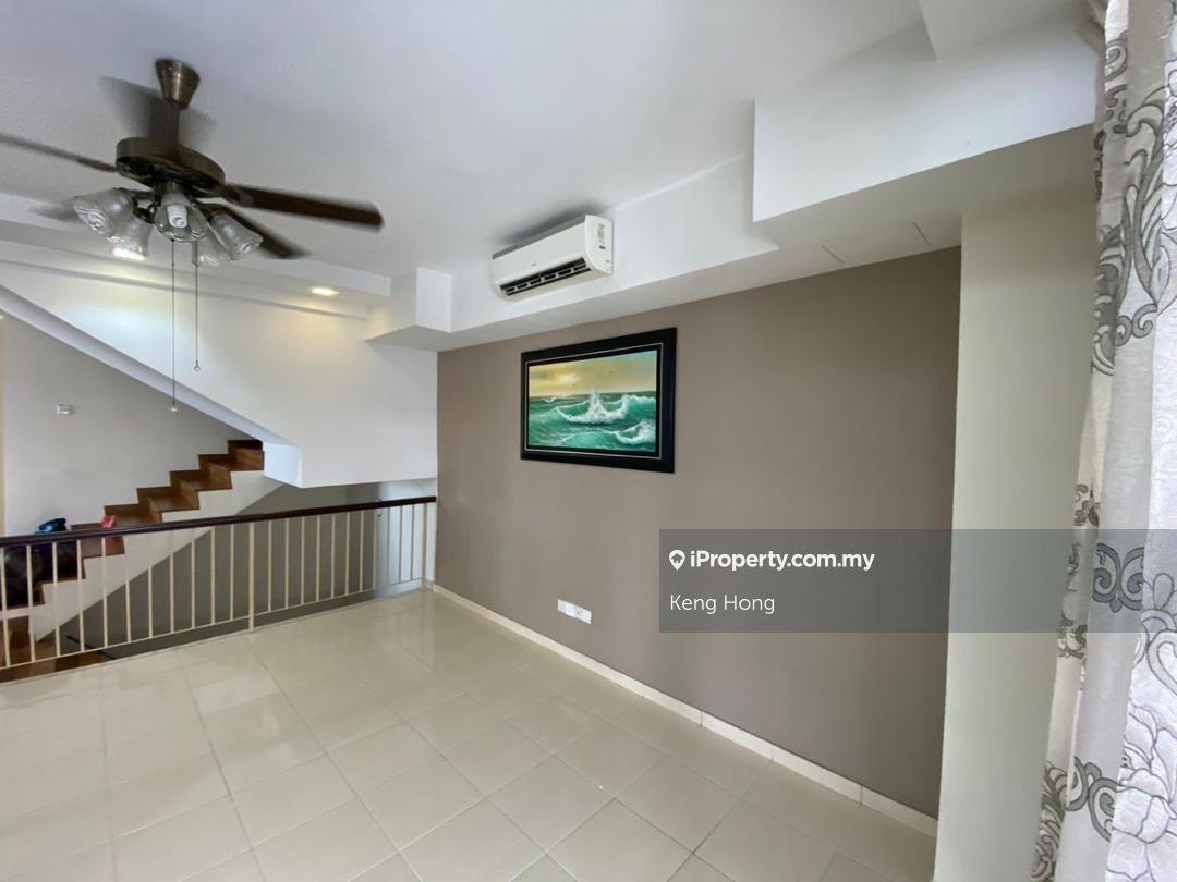 Taman Ampang Saujana, 2.5 Sty Corner Extend Renovated Extra Land