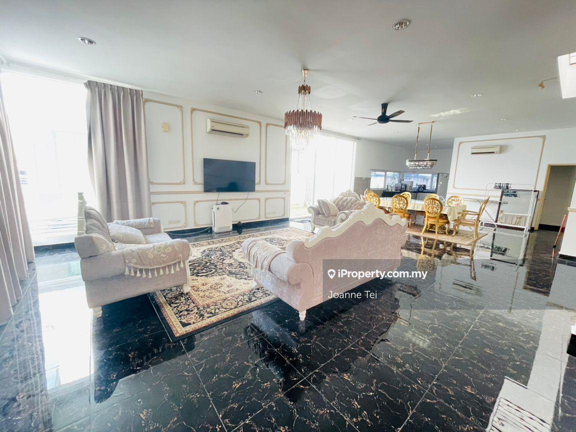 Fully furnished Semi-D house for Rent