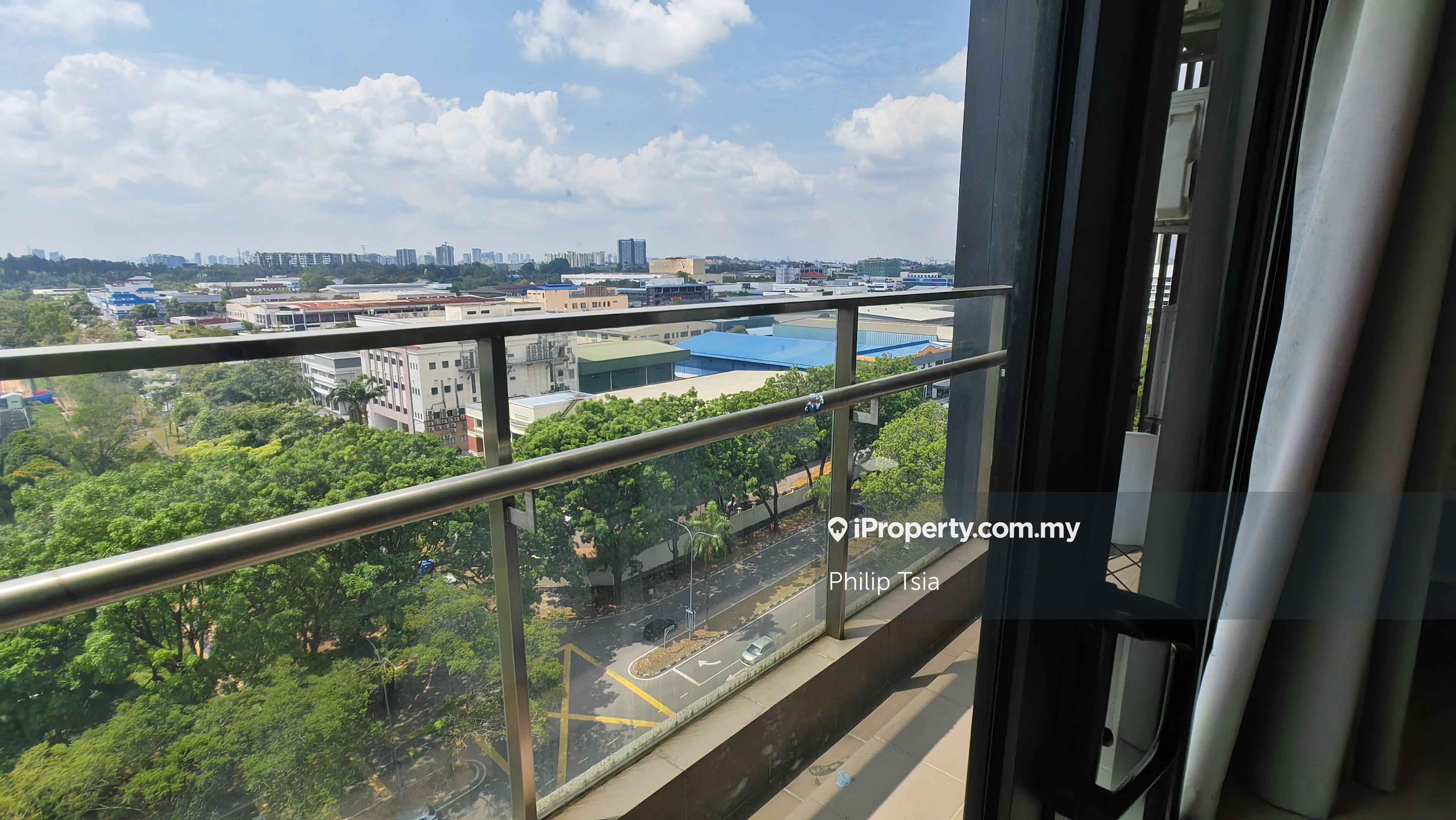 Utropolis Glenmarie Suite 2 3r 2b with balcony