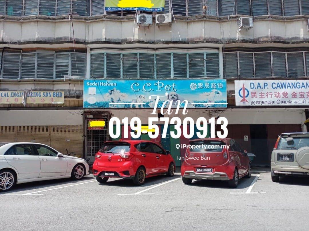 22' x 80' Shop in Kampar Old Town