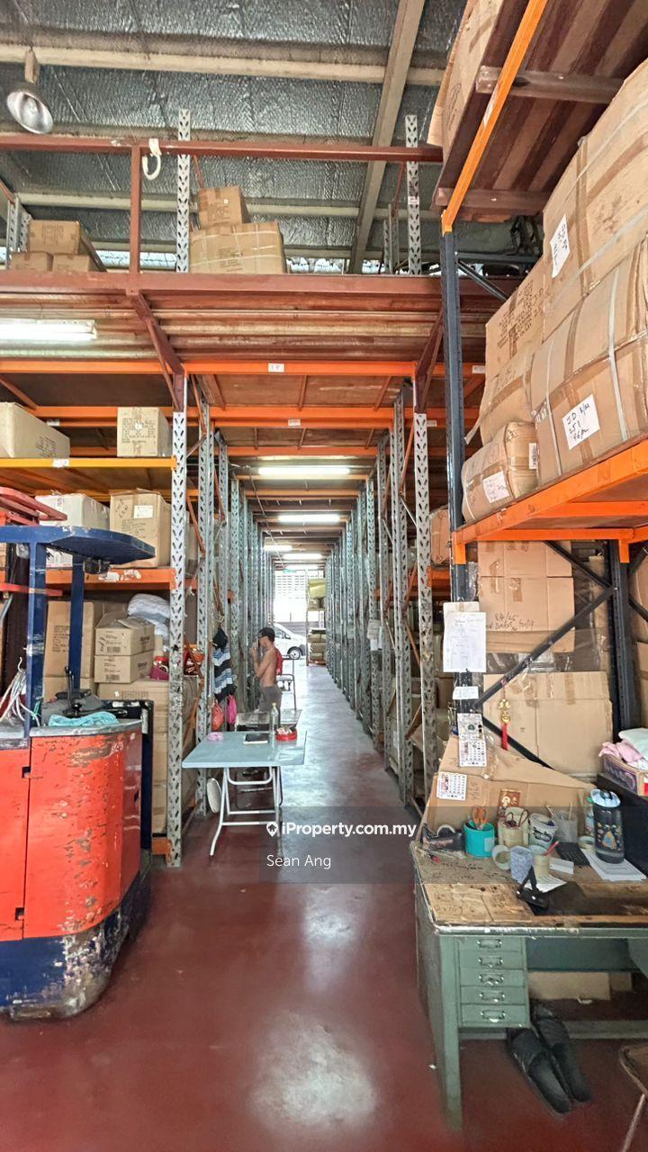 Limited Adjoining of Two (2) Detached Factory, Freehold in Kepong