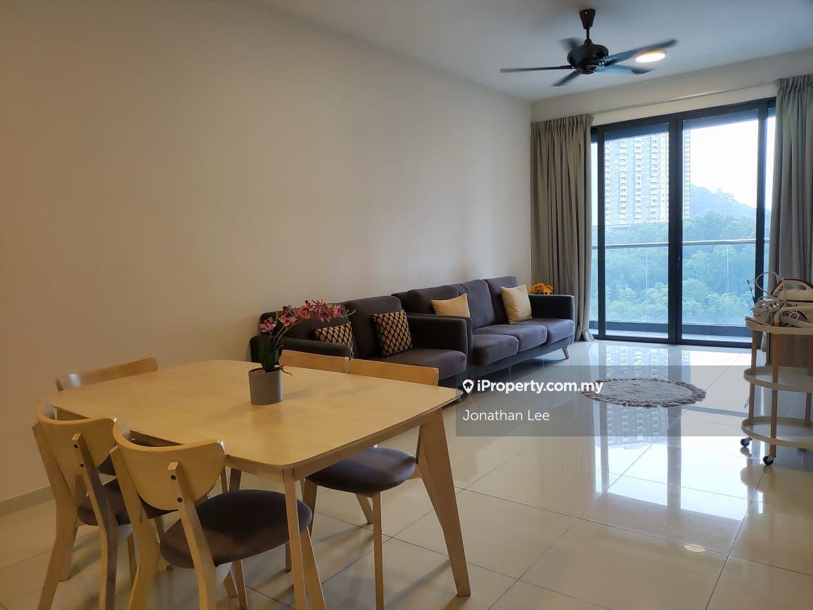 A Great 3-Bedroom Home Within Walking Distance To LRT..