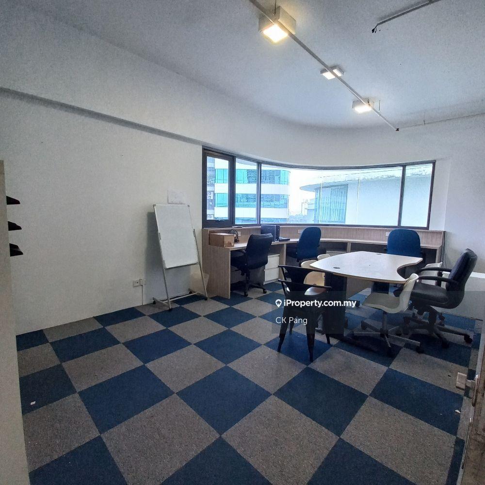 Sunway Geo Avenue Office Suite v carpets n air cons
