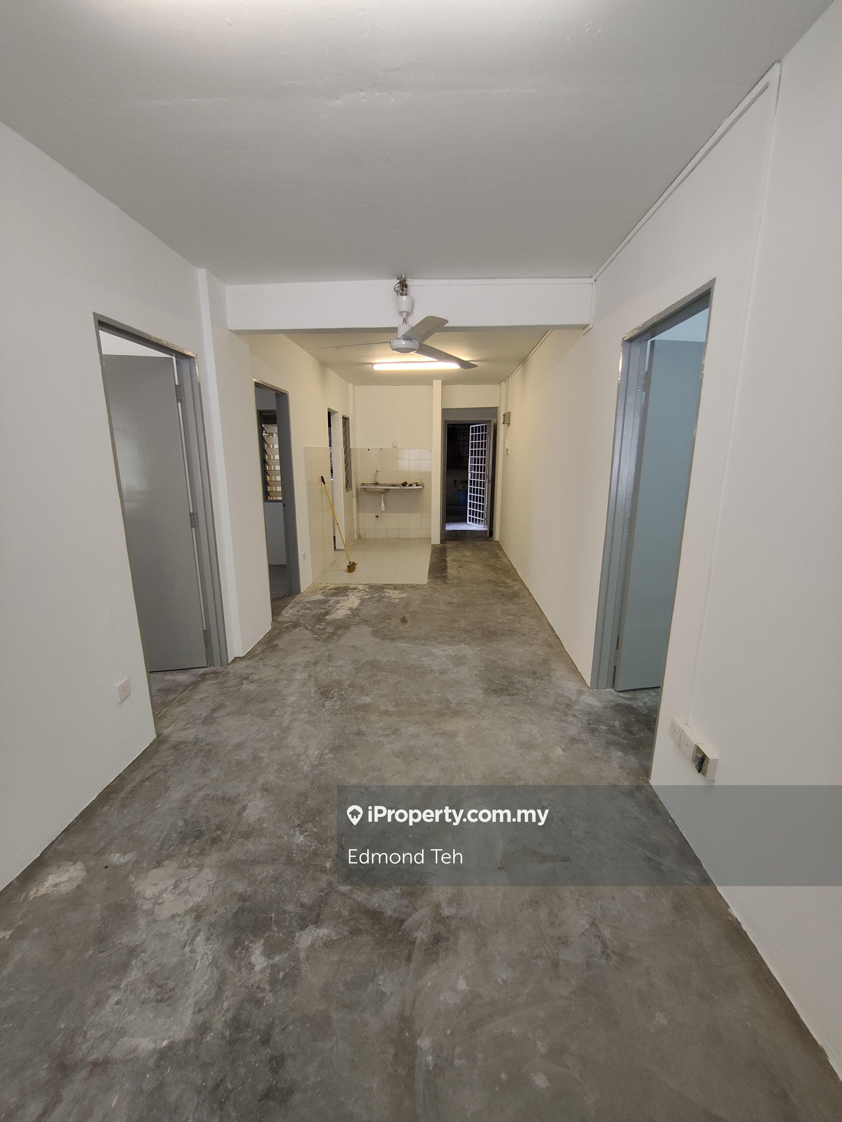 Flat for Rent