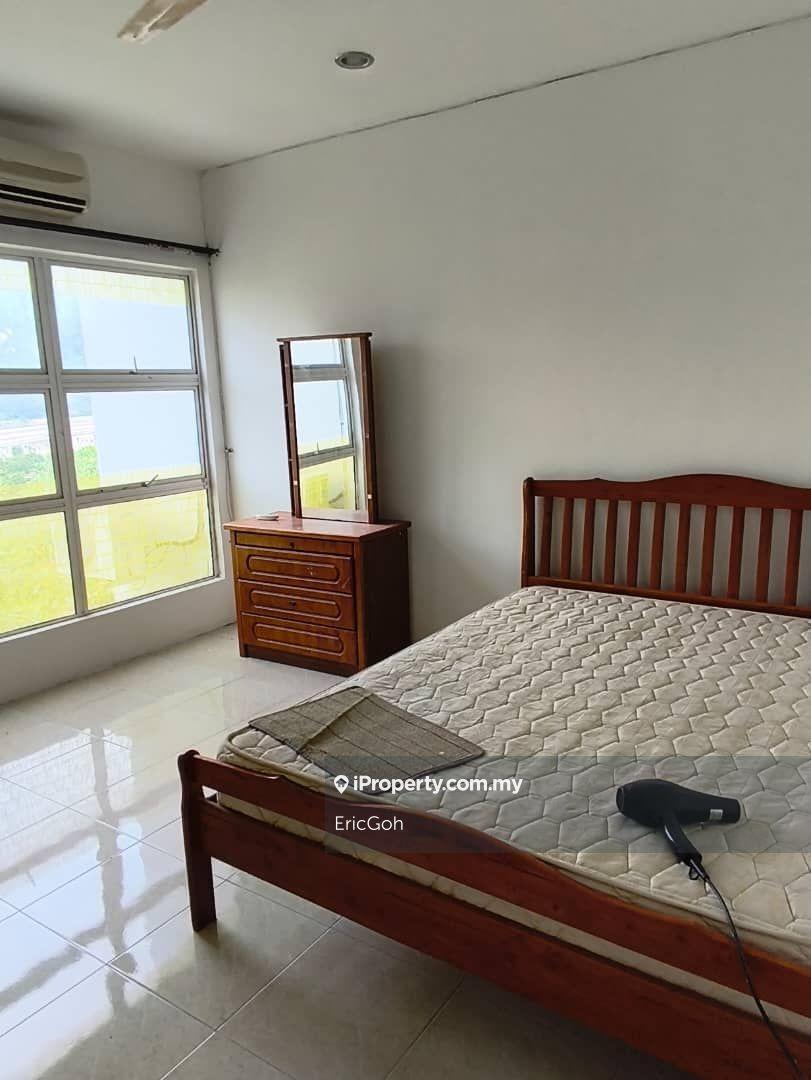 Condo by the Hillside with Easy Access to Ipoh City