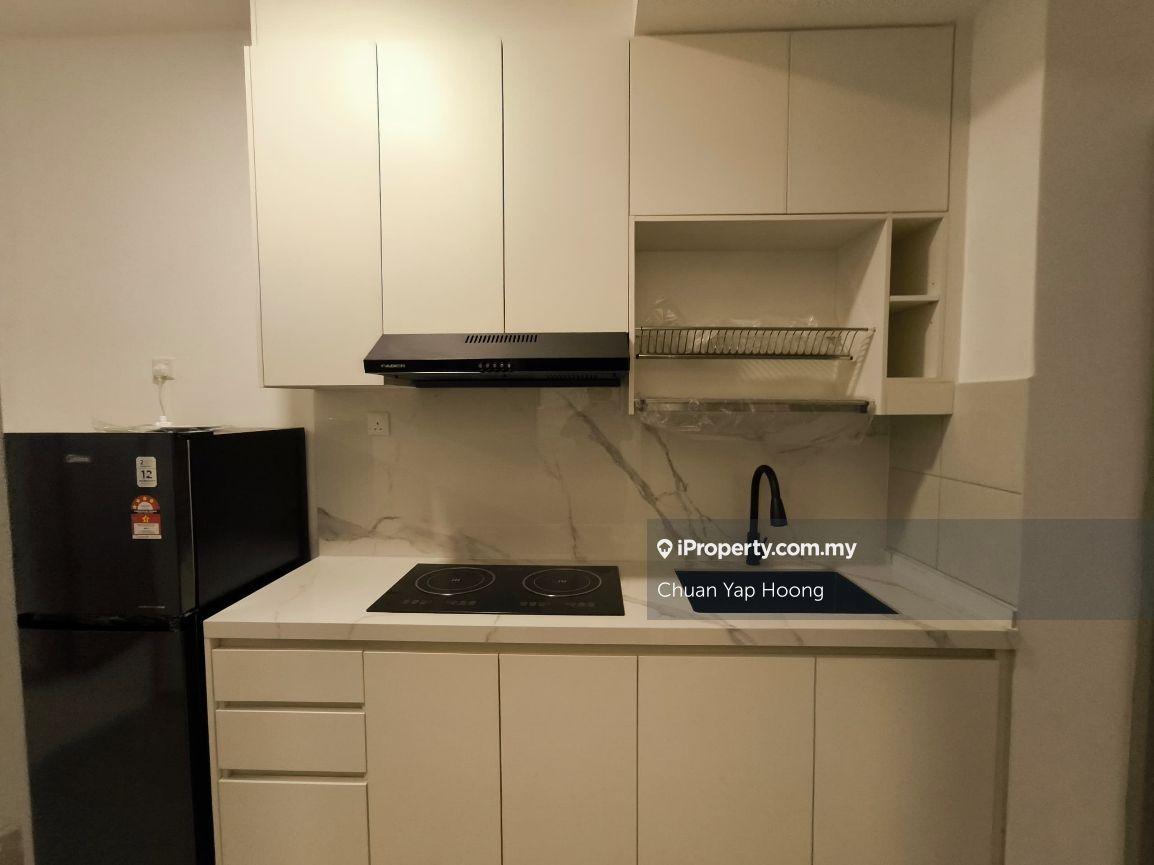 Fully Furnished 2r1b