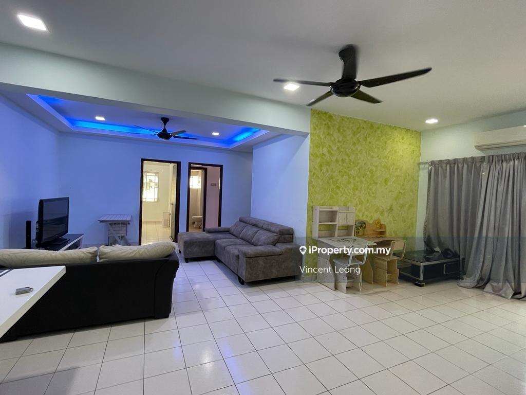 Well kept and renovated unit 