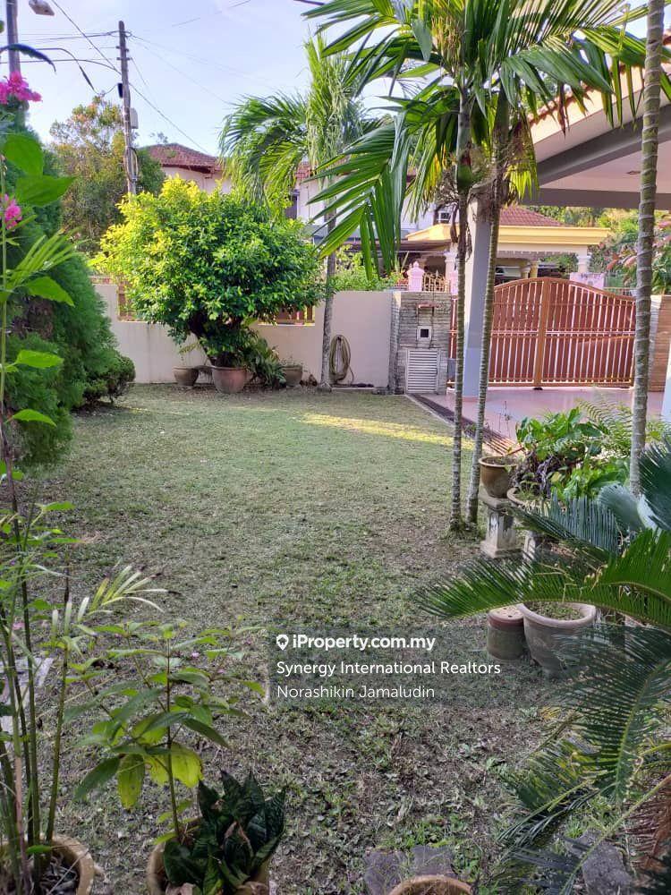 Semi-D house for Sale