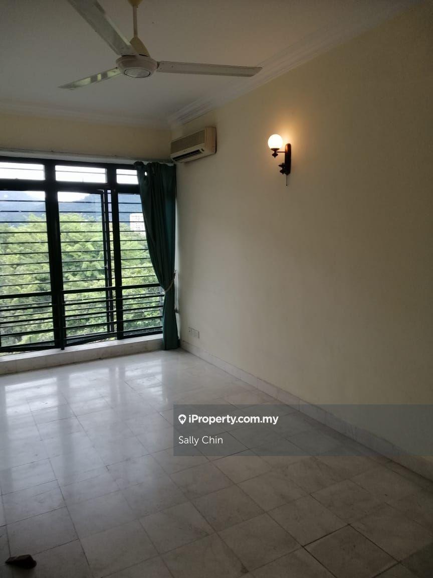 Berjaya Court, Pulau Tikus