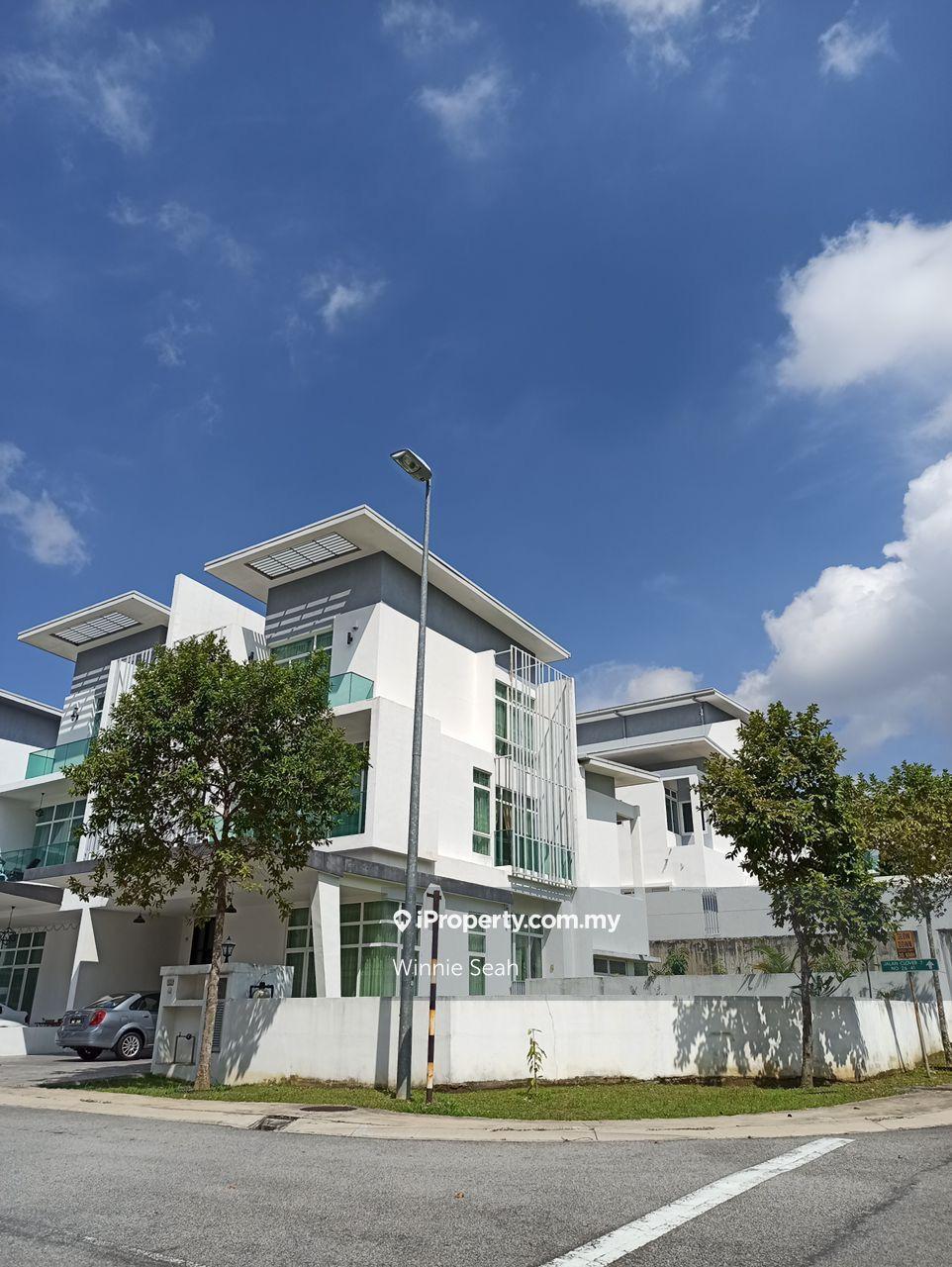 Fully Furnished Semi-D Clover @ Garden Residences, Cyberjaya for Sale