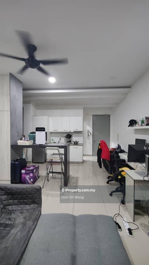 Mid Floor Fully Furnished
